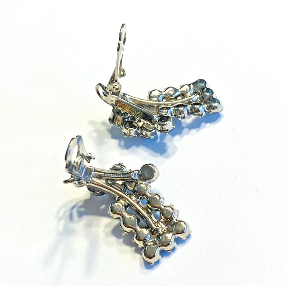 Vintage Clip On Earrings Silver & Light Blue Rhinestones Mid Century Jewelry - Picture 3 of 8